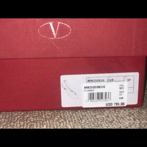 Valentino Flats - Picture 5 of 5